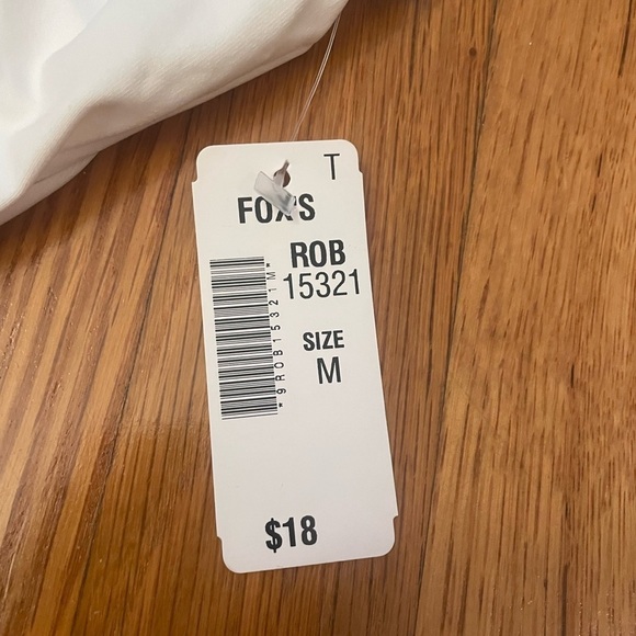 Nwt Fox’s White Tank Top Size Medium - Picture 3 of 6